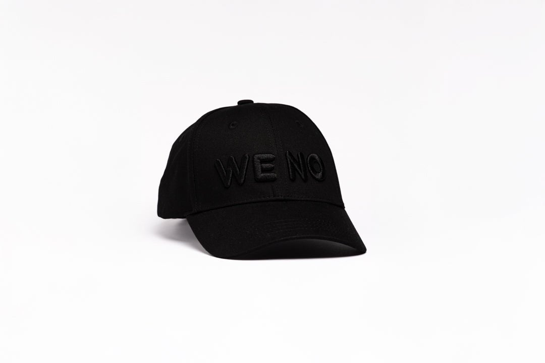 BLACK BASEBALL CAP - BLACK LOGO in - von WE - NO | Jetzt bei WE - NO erhältlich!