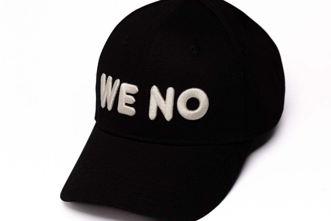 BLACK BASEBALL CAP - WHITE LOGO