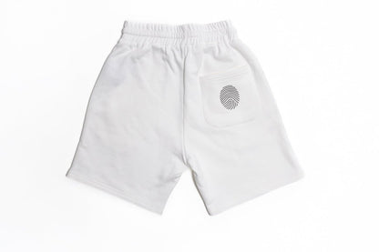 "BRIDGE" WHITE SHORTS in M - von WE - NO | Jetzt bei WE - NO erhältlich!
