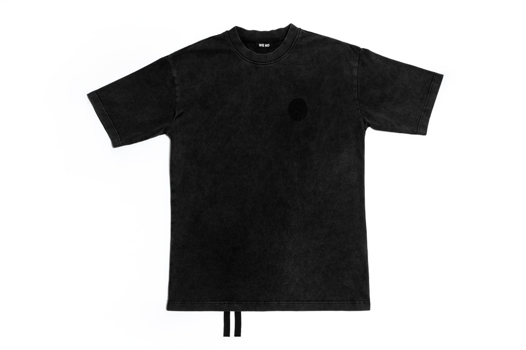 T - SHIRT "TWIN" BLACK WASHED in M - von WE - NO | Jetzt bei WE - NO erhältlich!