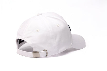 WHITE BASEBALL CAP - BLACK LOGO in - von WE - NO | Jetzt bei WE - NO erhältlich!