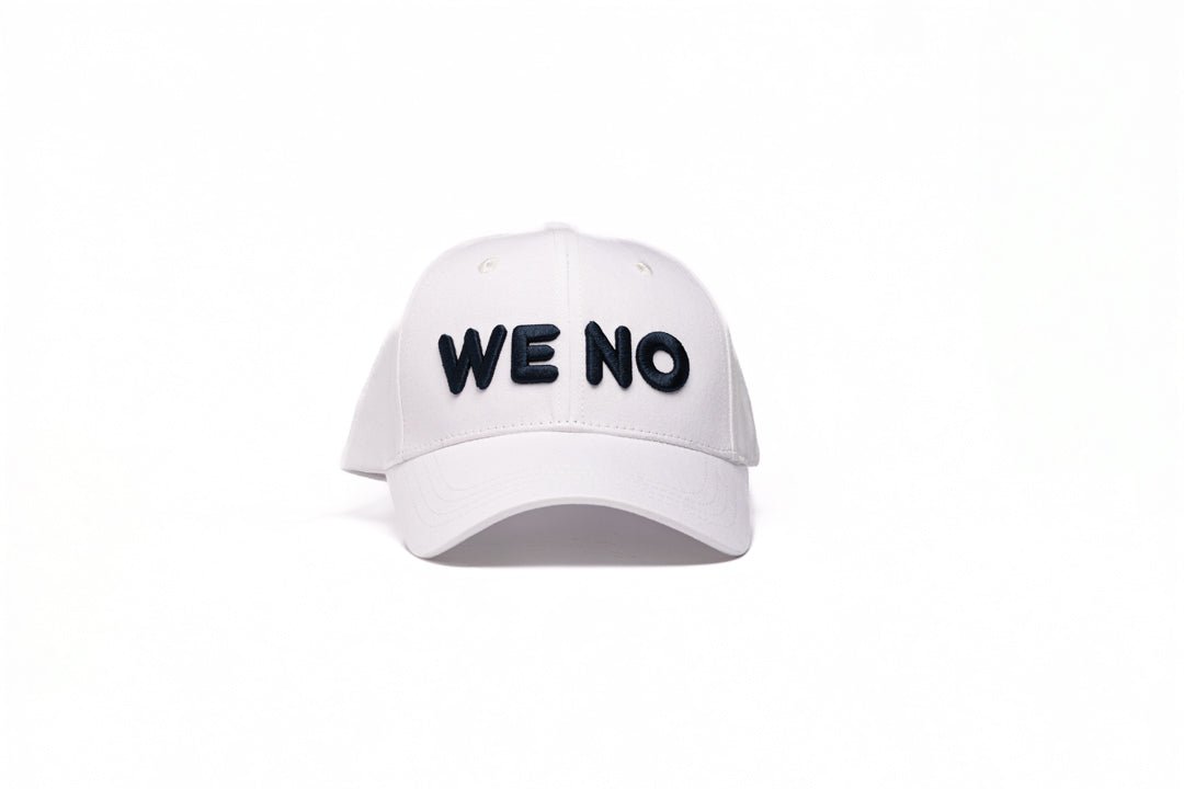 WHITE BASEBALL CAP - NAVY LOGO